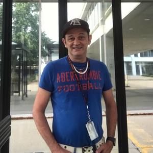 Meet your Posher, Les